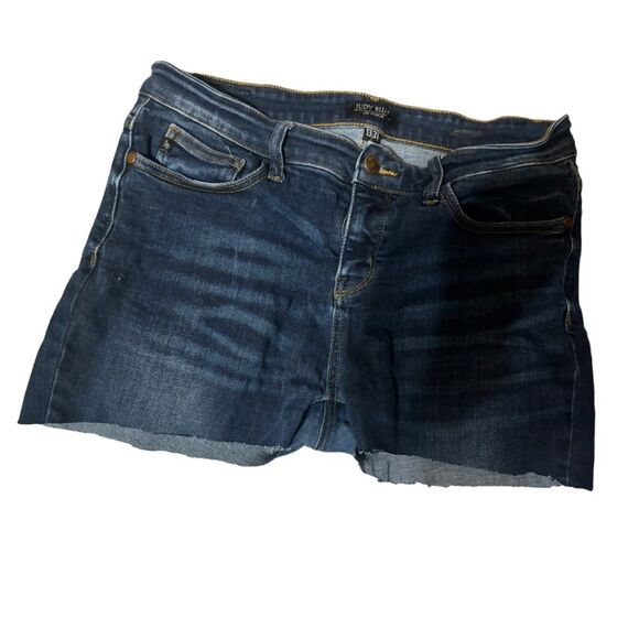 Judy Blue Denim Stretch Cuttoff Shorts Daisy Dukes 13/31 - Picture 2 of 6